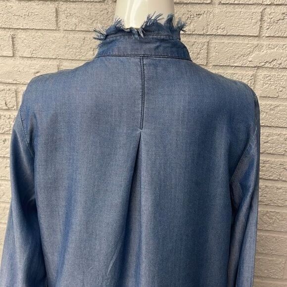 Elan Ruffle Button Down Denim Shirt Size M NWT - Picture 6 of 9